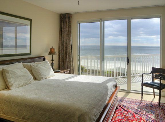 4th image of 1400 Ocean Blvd Unit 327