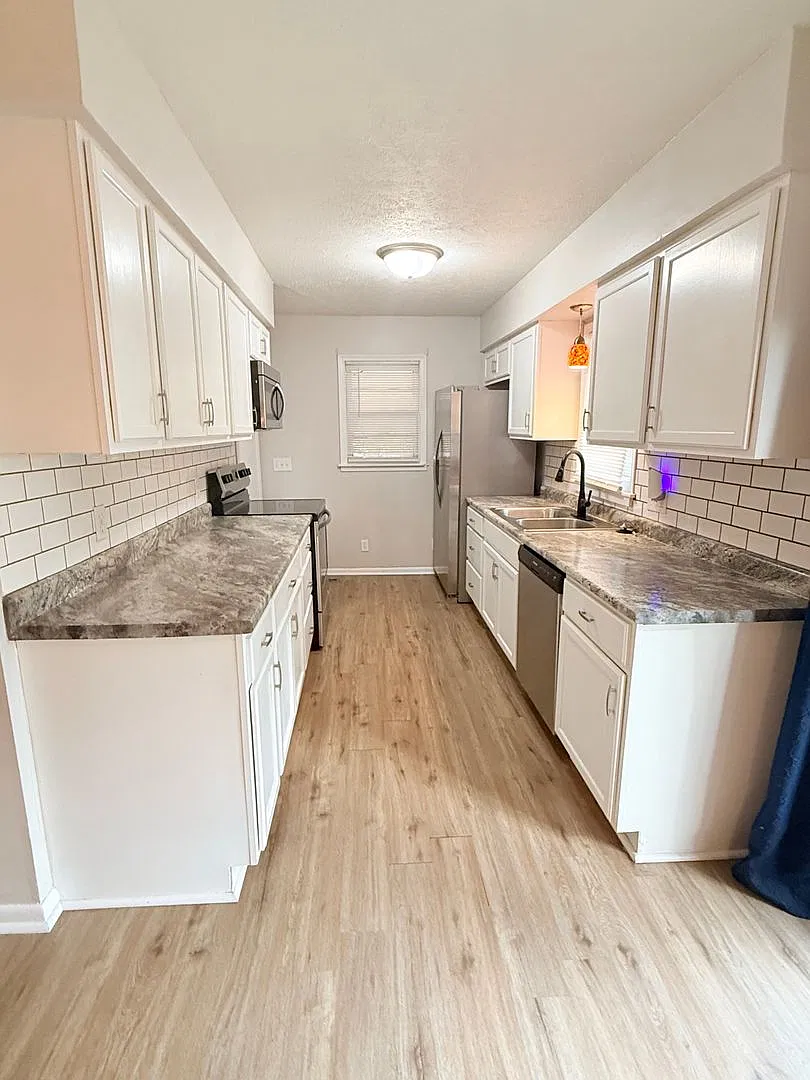 Spacious 3-Bedroom Home with Finished Basement & Bonus Room! — Photo 4
