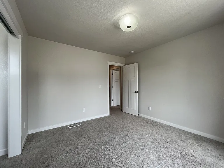 13911 SW 172nd Ave — Photo 44