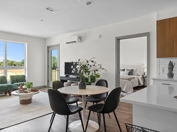 203 Lowell St #220, Wilmington, MA 01887