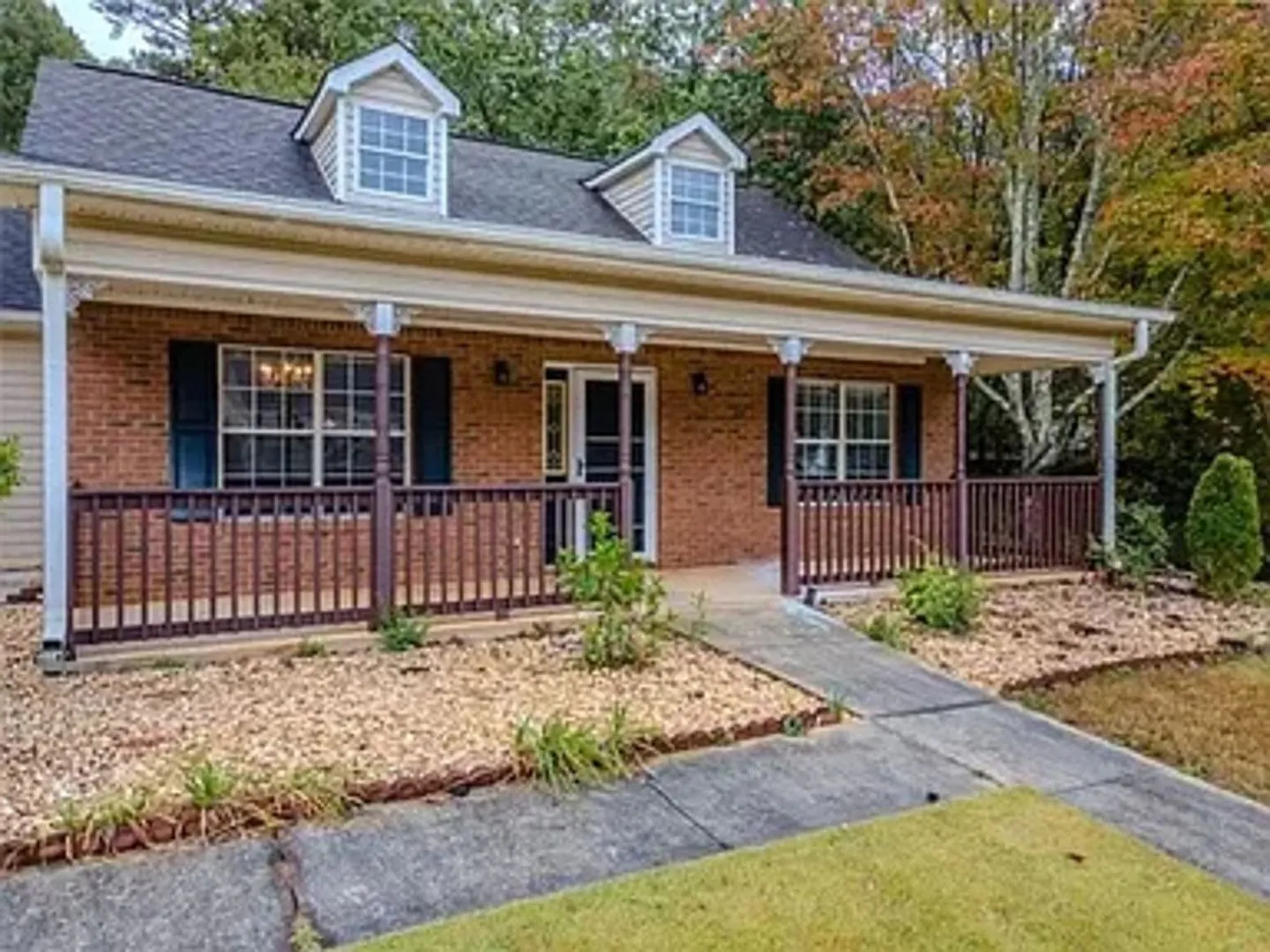 Charming 4BR House in Covington — Photo 3
