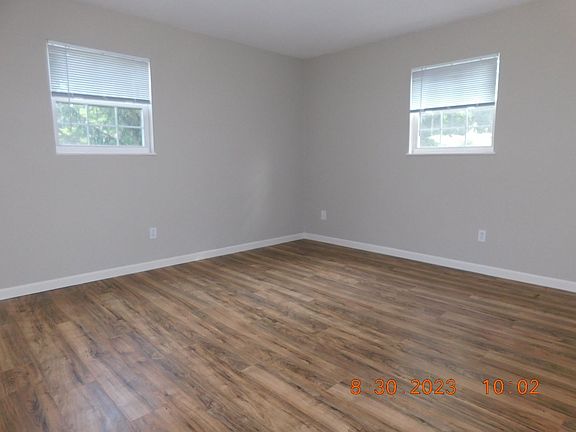 2nd image of 5540 N Broadway St #5540-22
