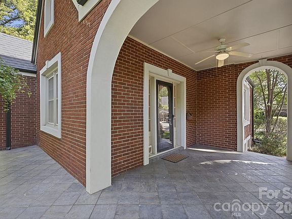4th image of 1624 S New Hope Rd
