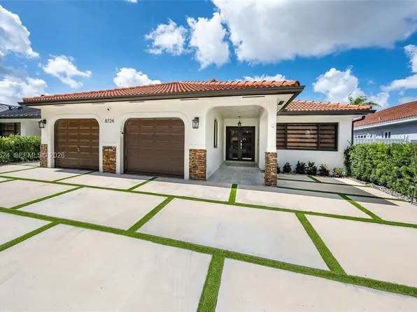 8724 NW 149th Ter, Miami Lakes, FL 33018