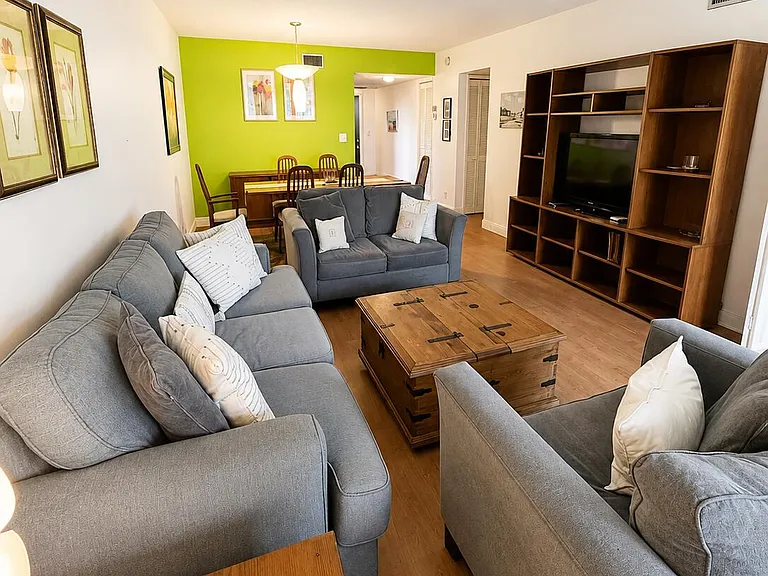 4200 Oaks Ter #104 — Photo 9