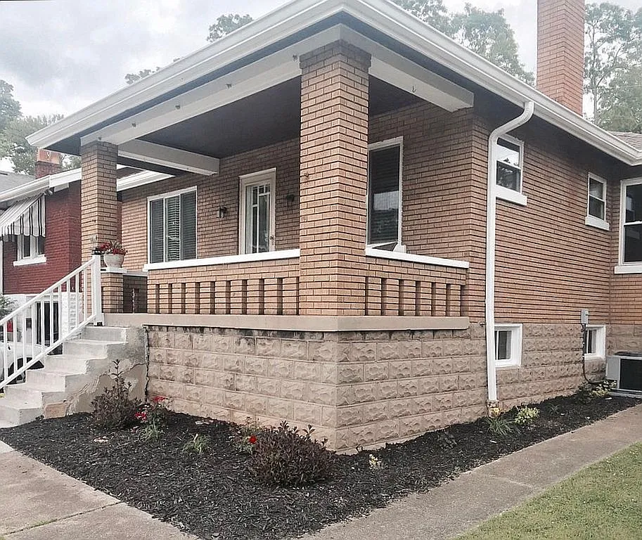 110 Strathmore Ave photo 1