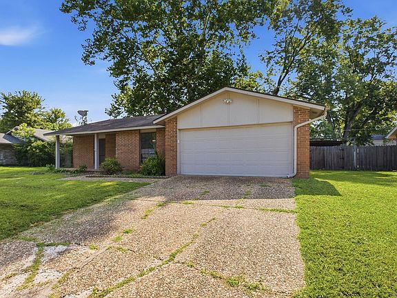 3rd image of 19 Creekridge Cir