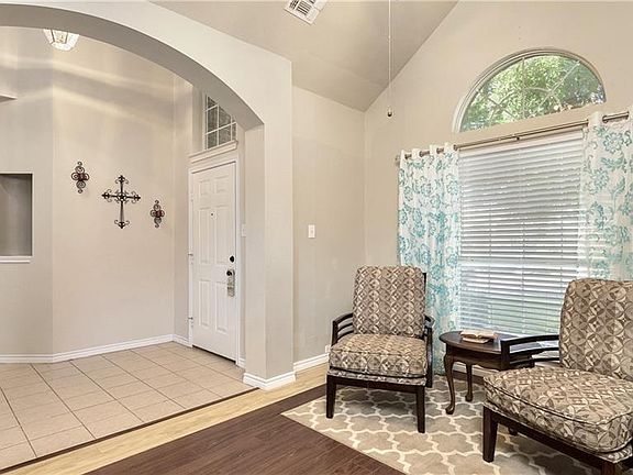 4th image of 4920 Woodmeadow Dr