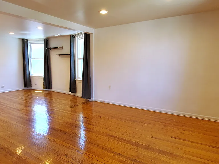 4113 N Kenneth Ave #2 — Photo 7