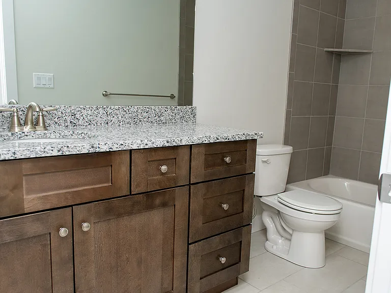 396 N 100 W #1 — Photo 13