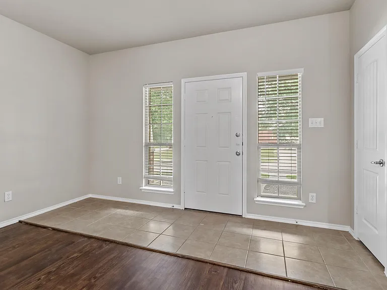 5417 Beacon Ln — Photo 5