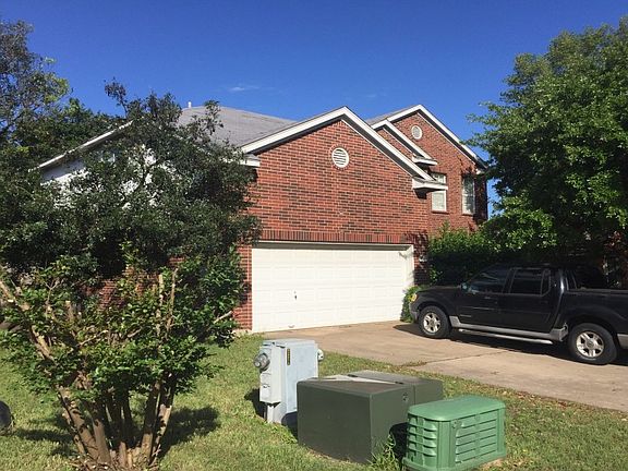 2nd image of 1905 Timberwood Dr