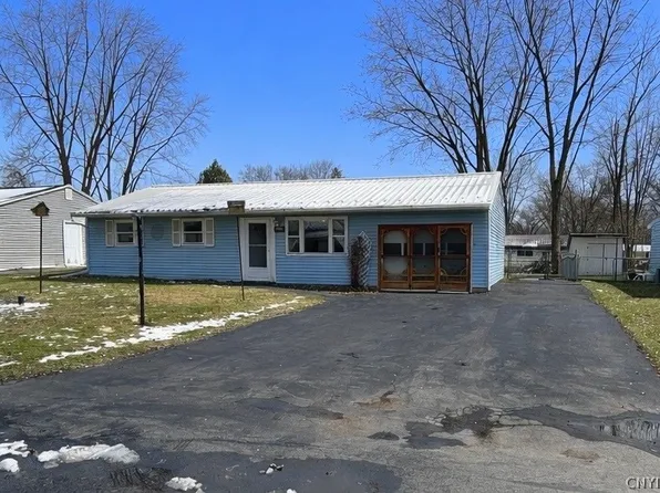 7957 Rinaldo Blvd E, Bridgeport, NY 13030