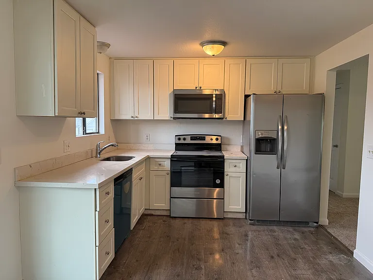1007 Pine St — Photo 6