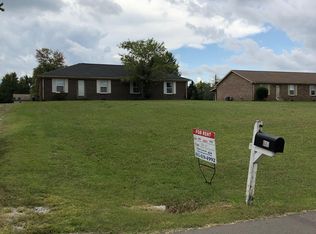 1145 Lawrence Rd, Murfreesboro, TN 37128