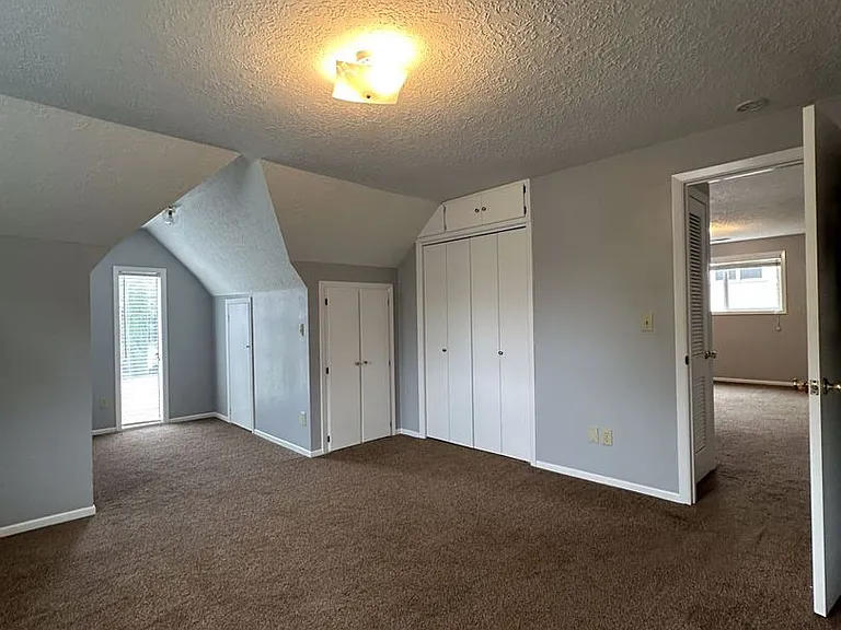 3027 D St NE — Photo 3