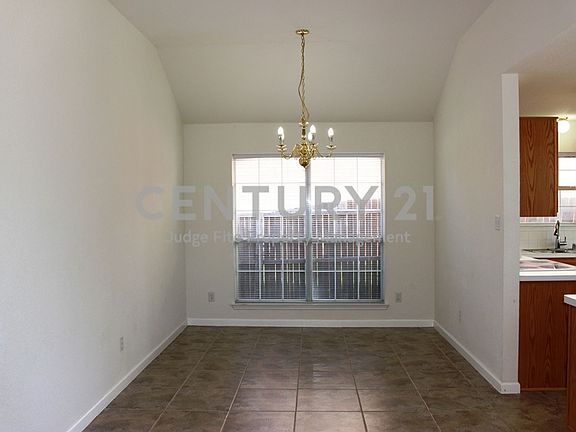 3rd image of 1207 Morningside Dr