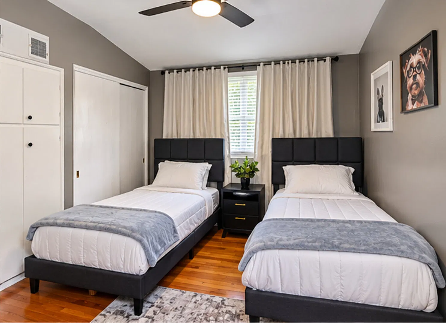 Midtown Executive | Furnished 3BR/2BA | 4 Beds | Fenced Back Yard — Photo 3