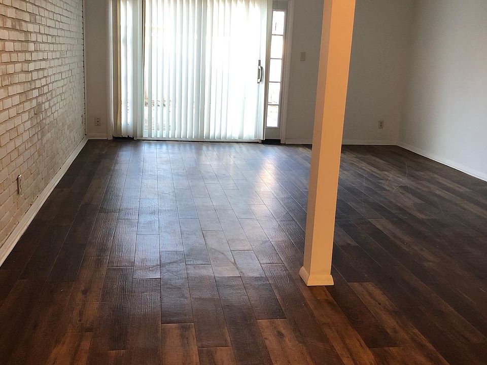 1st image of 7488 Country Brook Dr