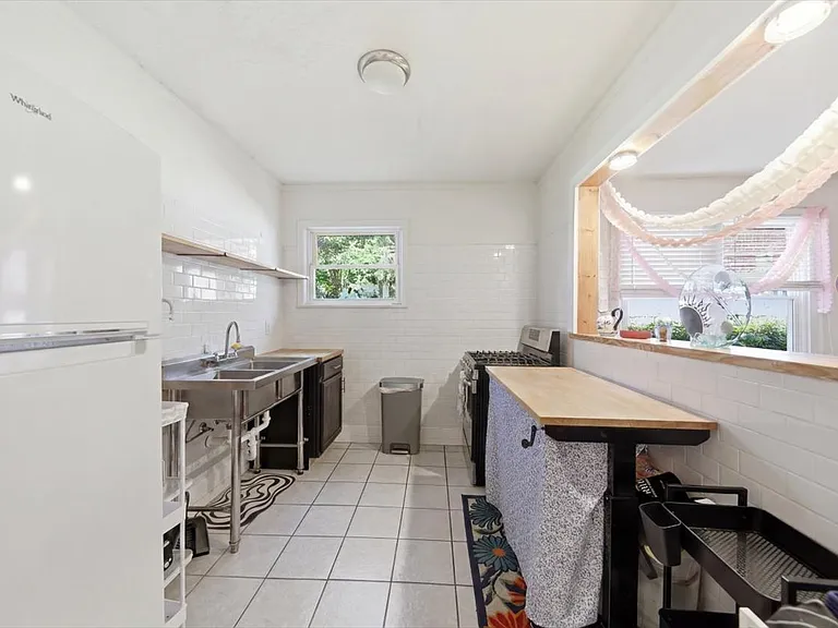 615 Probasco St #2 — Photo 8