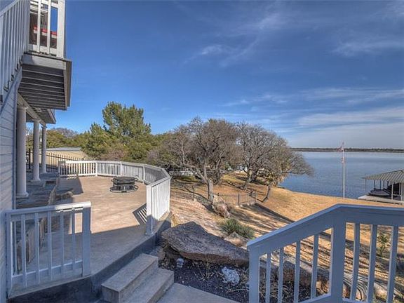 3rd image of 220 Skyline Dr