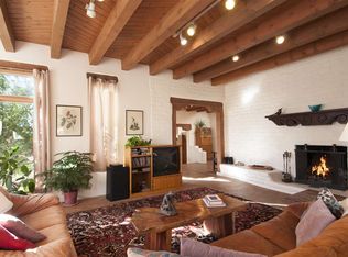 16 Camino Brisa, Santa Fe, NM 87508