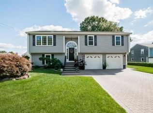 32 Taddy Ave, Warren, RI 02885