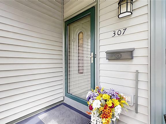 2nd image of 307 Old Meadow Dr