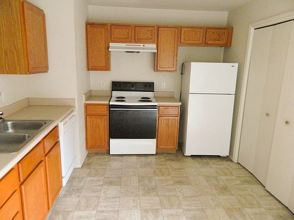 5th image of 308 Creek St APT C