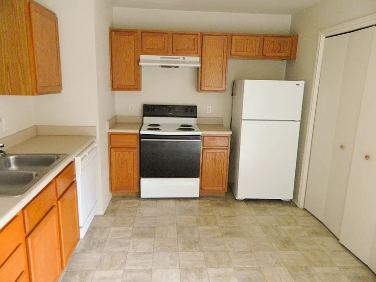 308 Creek St #C — Photo 5