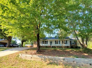 230 Deerfield Ct, Lexington, NC 27295