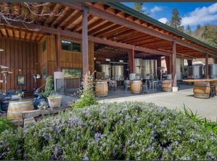 818 Slagle Creek Rd, Grants Pass, OR 97527