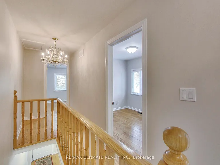 19 Glenora Ave #UPPER — Photo 16