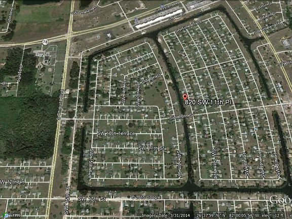 3rd image of 820 SW 11th Pl