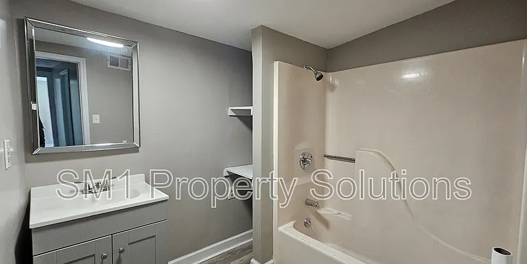 534 Cranbrook St — Photo 8