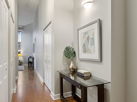 3rd image of 4131 W Belmont Ave Unit 209