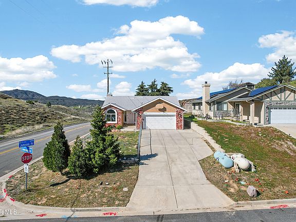 2nd image of 42803 Limeridge Dr