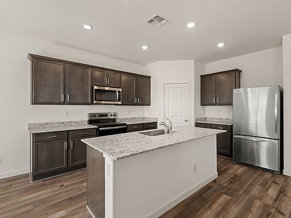 The breakfast bar is the perfect area for relaxed meals.