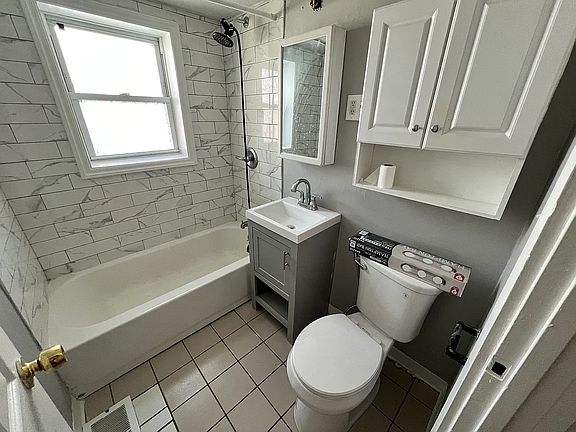 5th image of 117 South St #A