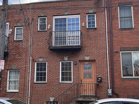 2nd image of 1732 Dickinson St