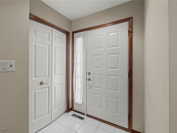 5th image of 65 Douglas Ct