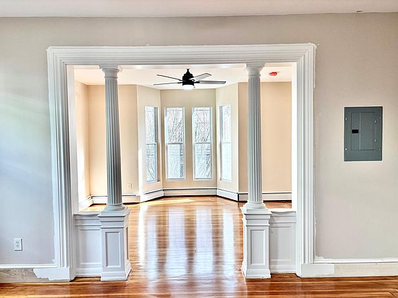 3rd image of 41 Hudson St Floor 2