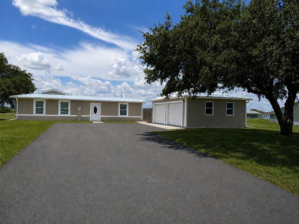 1194 Foxmoor St - Property Image