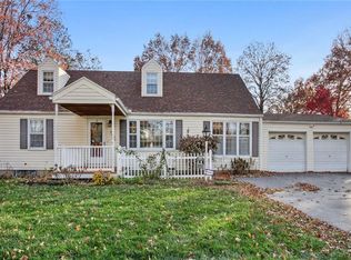 5901 W 52nd St, Mission, KS 66202