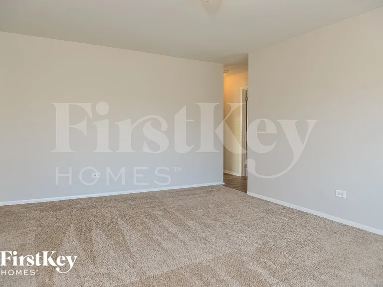 744 Newell Ave — Photo 5