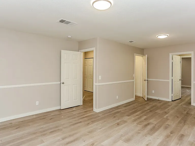 2418 Island Paradise Ave — Photo 8