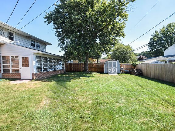 3rd image of 2622 Heritage Farm Dr