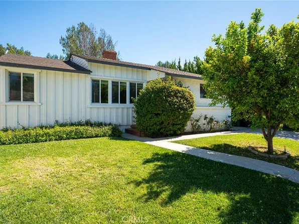 5840 Allott Ave, Van Nuys, CA 91401