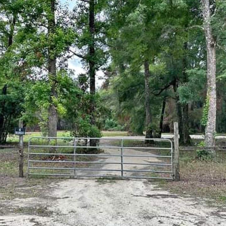 1st image of 815 NE 188th Ave