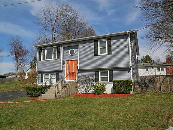 2nd image of 14 Glencoe Ln